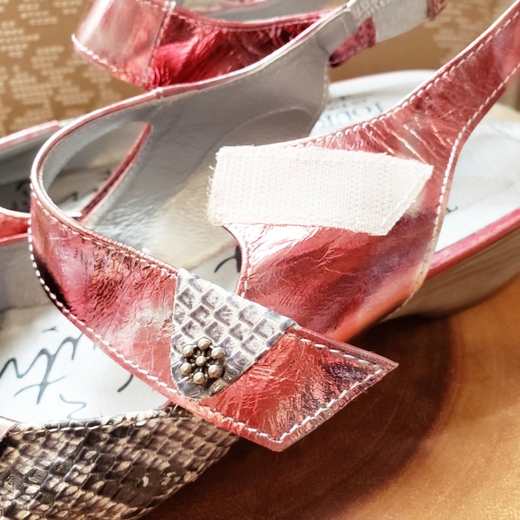 UTV | FEMININE MARY JANE METALLIC ROSE SNAKESKIN - Picture 7 of 15